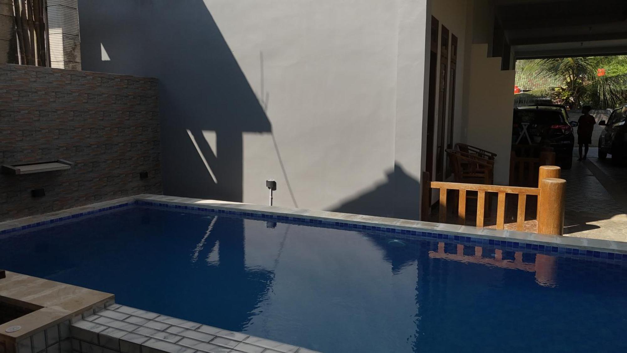 Arrys Watukarung Surfcamp Hotel Kalak Exterior foto